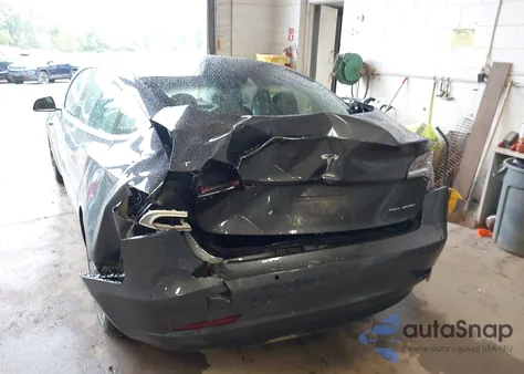 2018 Tesla Model 3 Long Range/Performance из США, поврежденный, VIN 5YJ3E1EB0JF119149